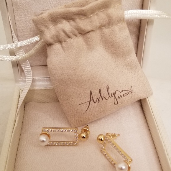 Gold and zircon "Pearl In  A Box" earings - Picture 2 of 5